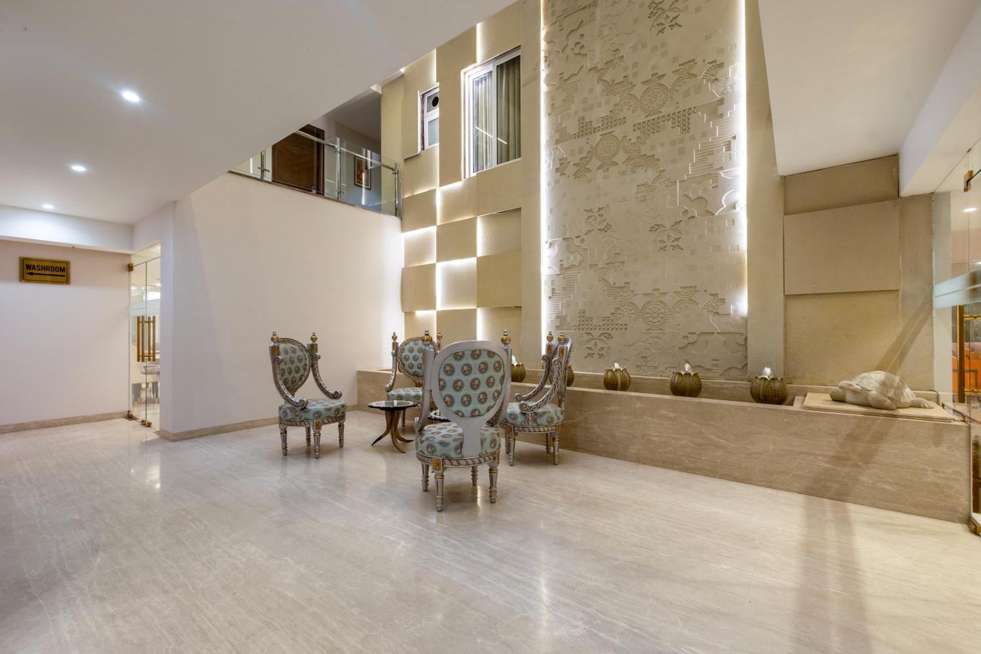 Hotel Ginger Palace Delhi Airport Neu-Delhi Exterior foto
