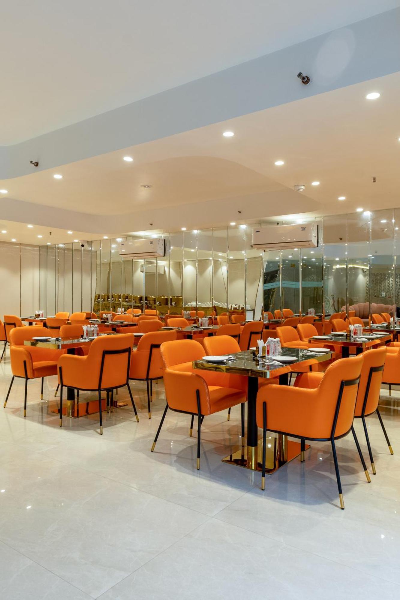 Hotel Ginger Palace Delhi Airport Neu-Delhi Exterior foto