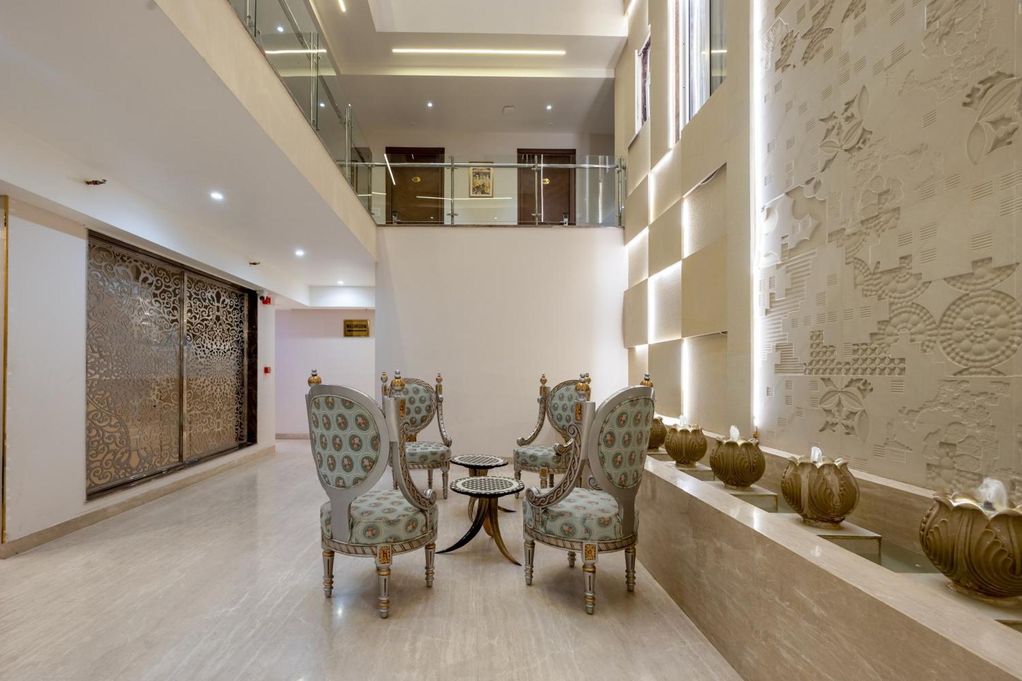 Hotel Ginger Palace Delhi Airport Neu-Delhi Exterior foto